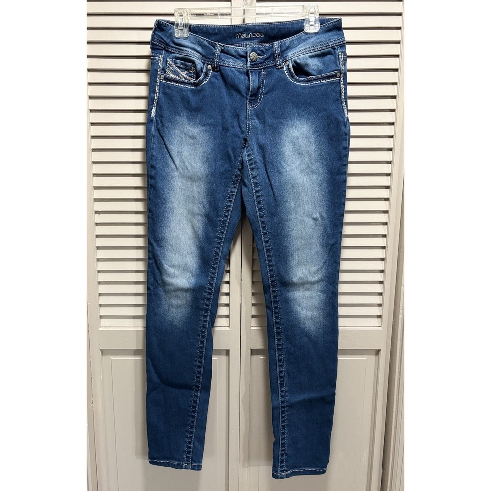 Maurices Med Wash Embroidered Straight Denim Jeans Size M-L Low Rise Pockets